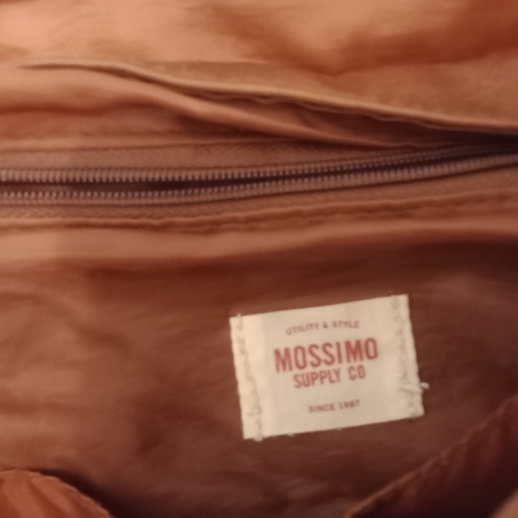 Mossimo purse with handle and shoulder strap - Picture 2 of 5